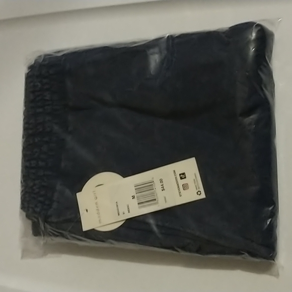 Madden Girl Medium Wide Leg Sweats - Picture 11 of 11